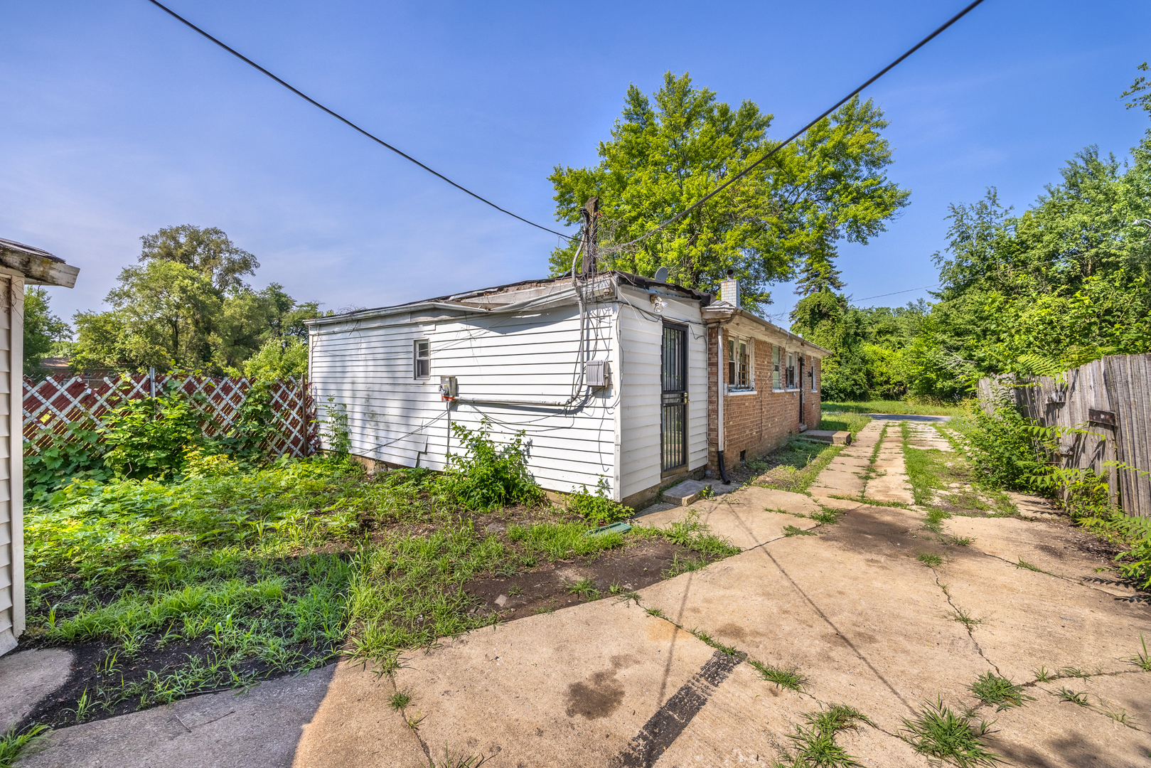 14839 Cooper Avenue, Harvey, IL 60426