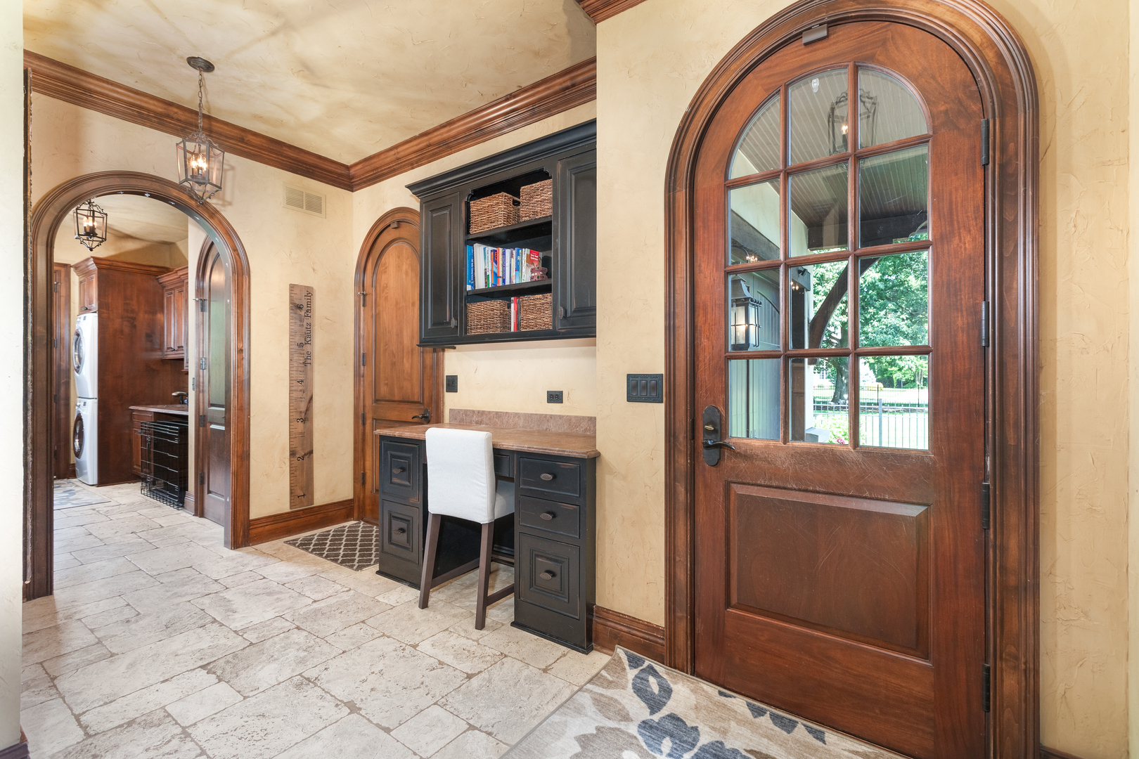 21 Forest Avenue, Naperville, IL 60540