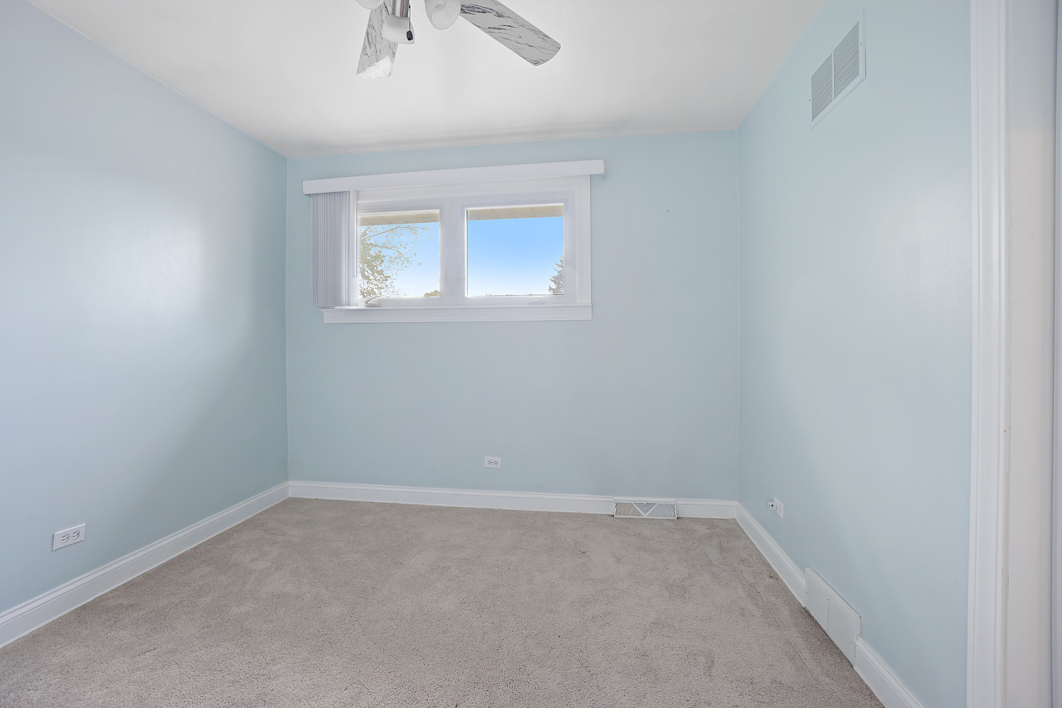 10443 S 82nd Court, Palos Hills, IL 60465