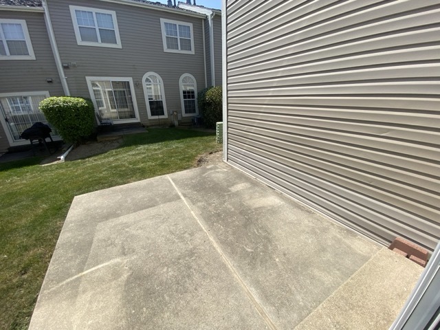 17617 W Horseshoe Lane #2-2, Gurnee, IL 60031