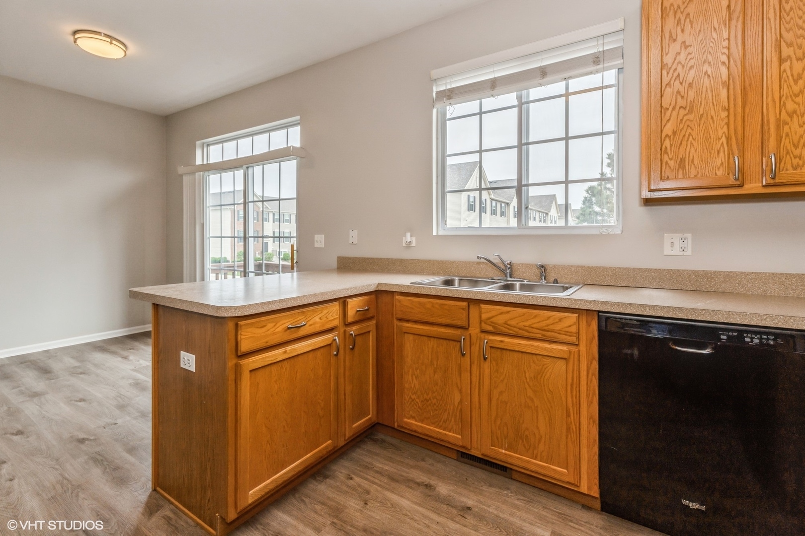 194 Station Park Circle #N, Grayslake, IL 60030