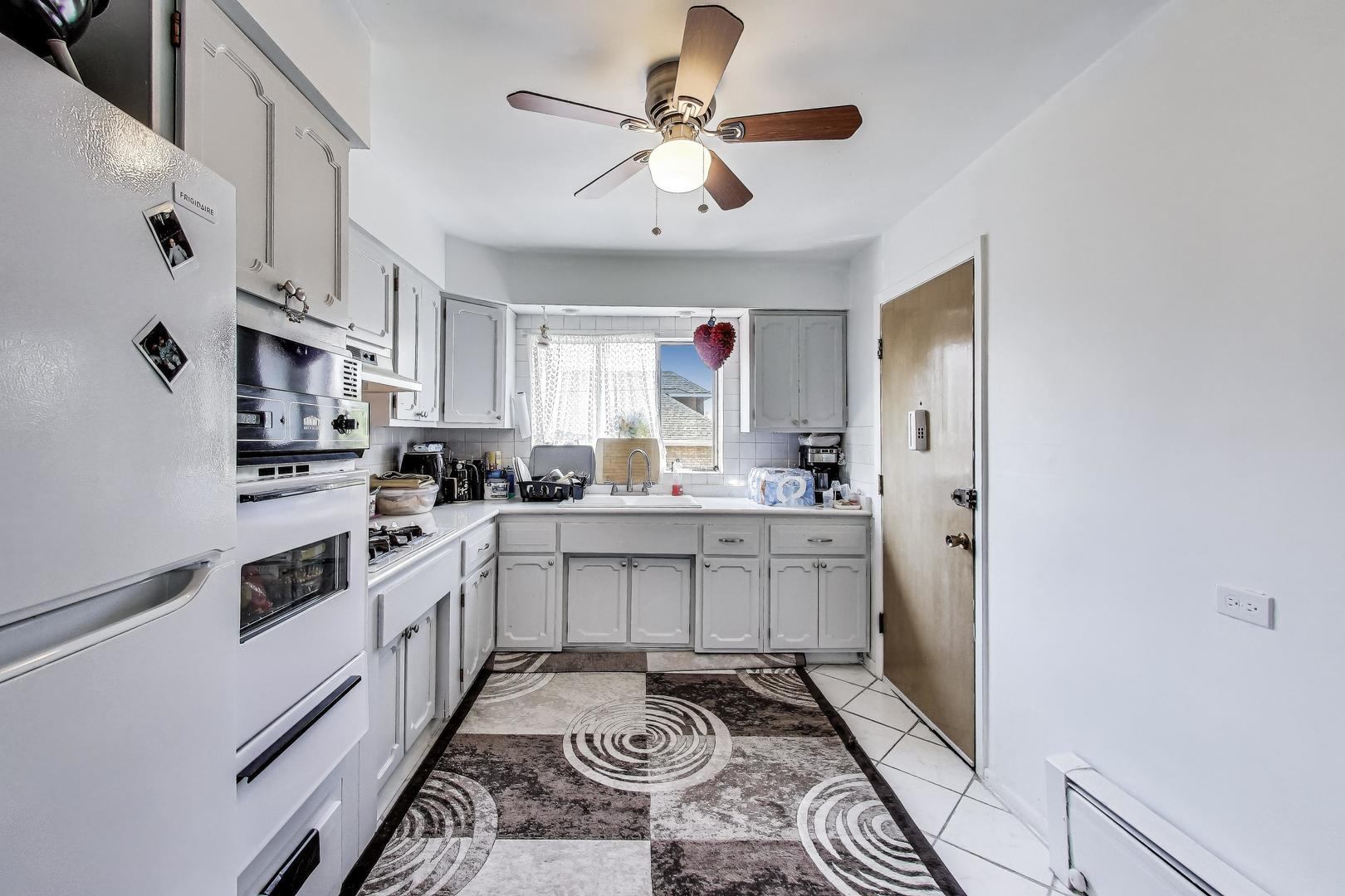 3441 W Bryn Mawr Avenue #1E, Chicago, IL 60659