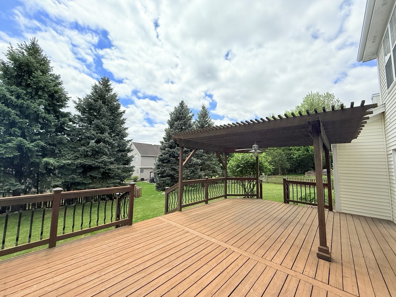 1669 Rolling Hills Drive, Crystal Lake, IL 60014