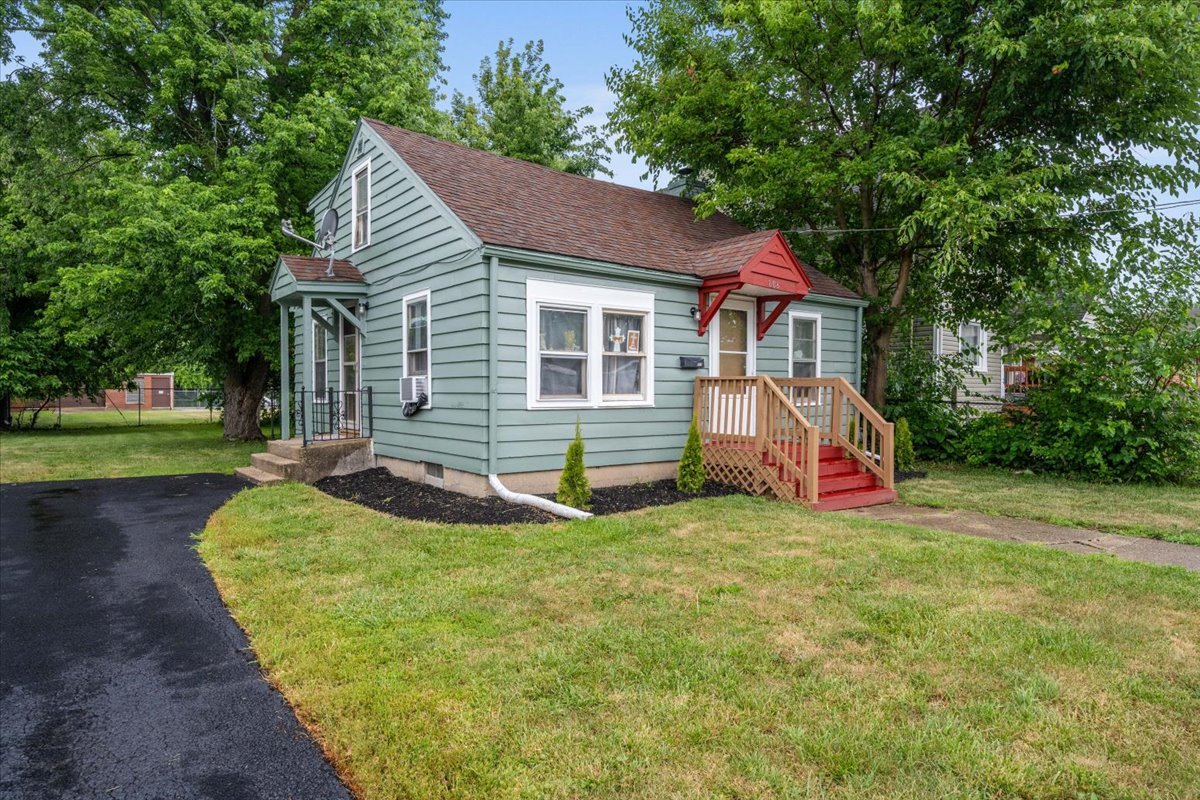 808 Gillette Avenue, Aurora, IL 60506