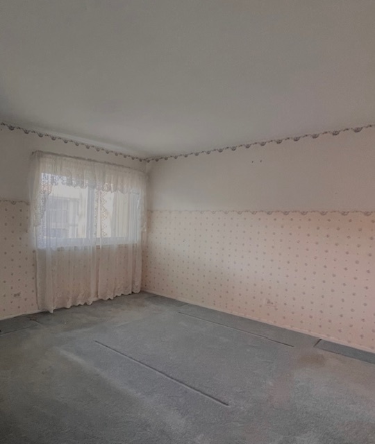 610 E Woodfield Trail, Roselle, IL 60172