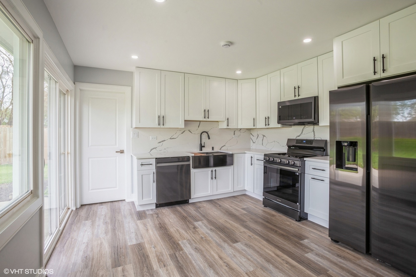 2041 Chaplin Court, Hanover Park, IL 60133