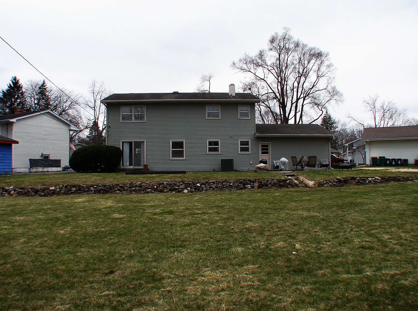 571 DAWN Circle, Grayslake, IL 60030