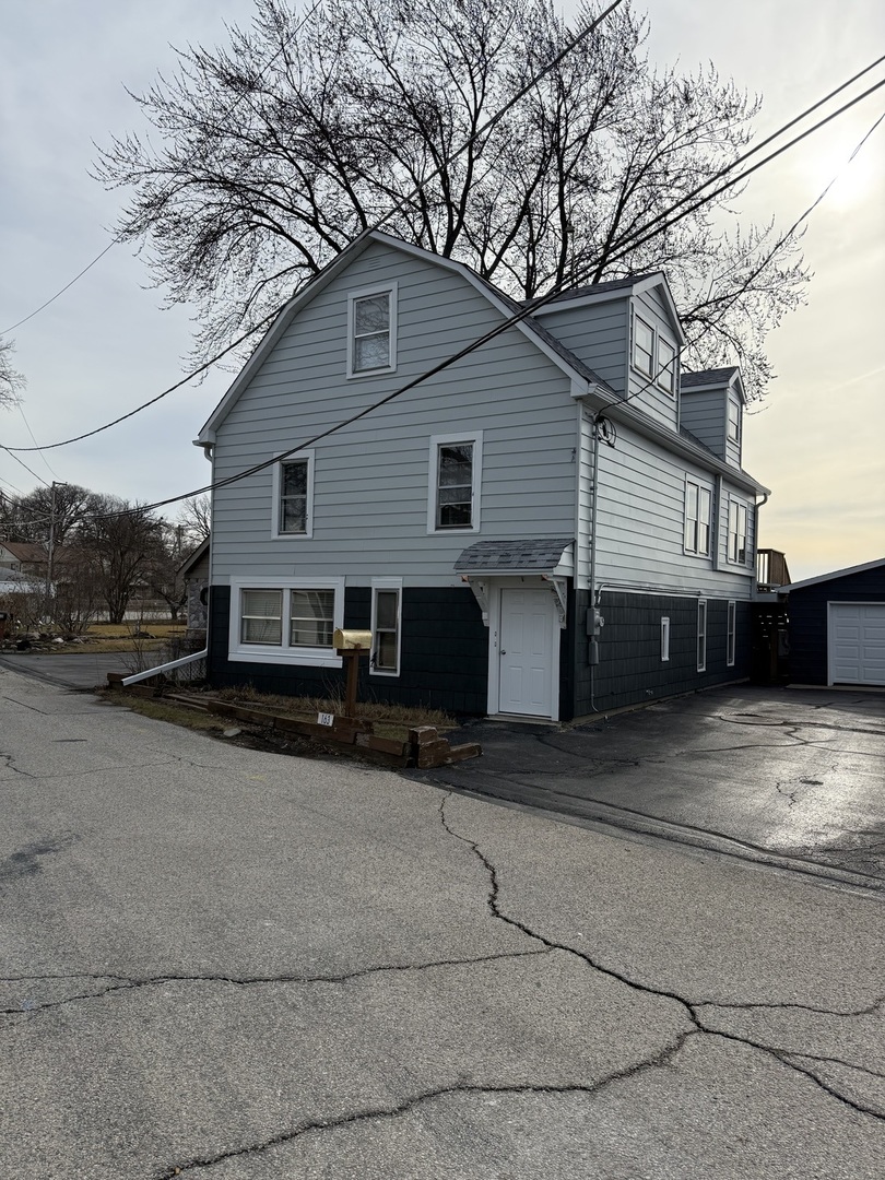 163 Eagle Point Road #2, Fox Lake, IL 60020