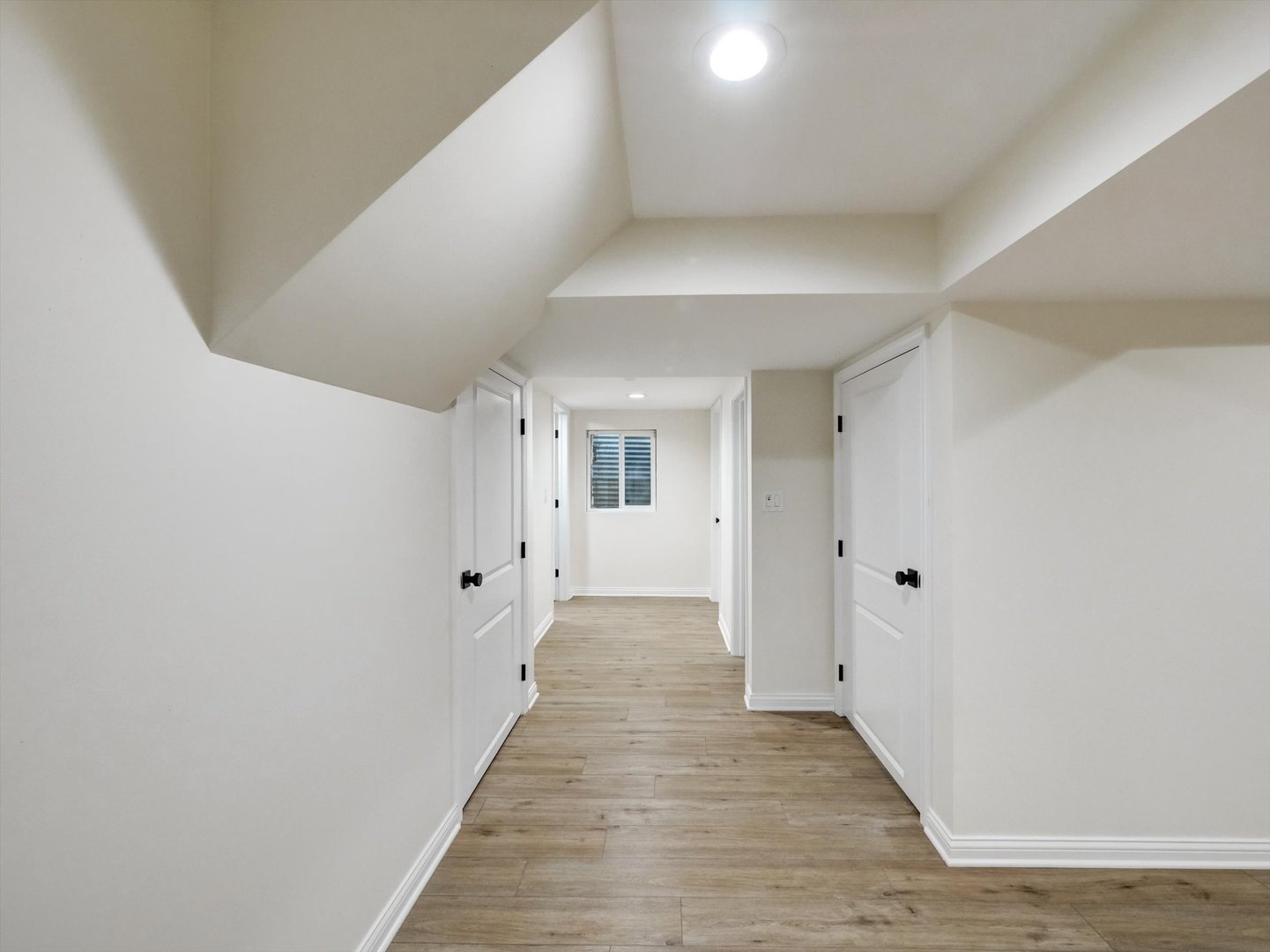 8 Wyndham Court, Oak Brook, IL 60523