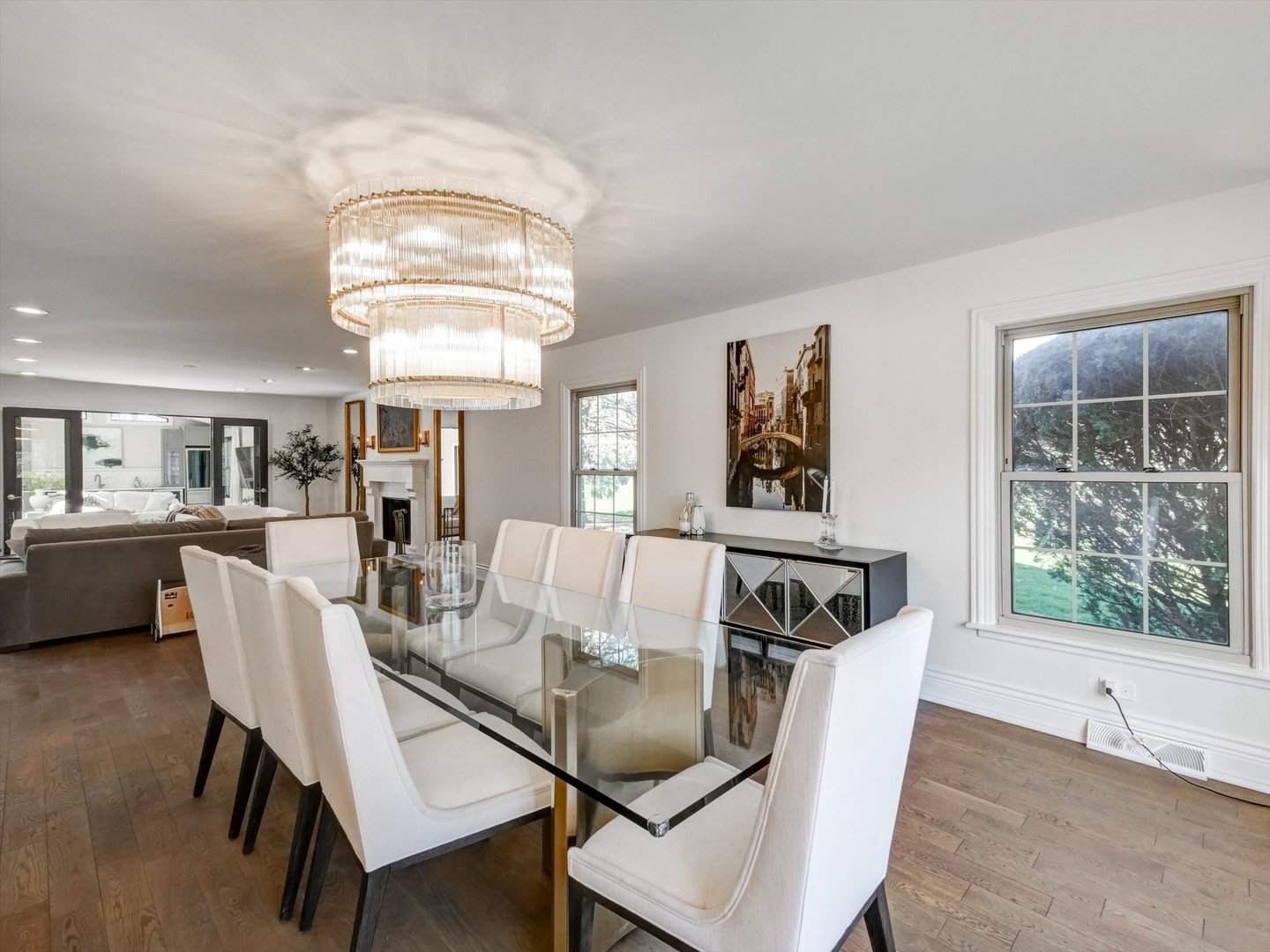 8 Wyndham Court, Oak Brook, IL 60523