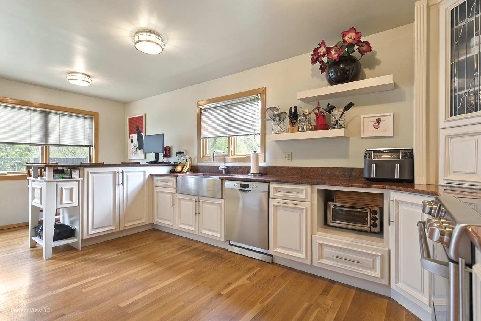8S660 WAYEWOOD Lane, Naperville, IL 60565