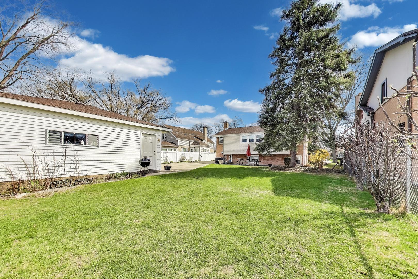 1624 S Clifton Avenue, Park Ridge, IL 60068