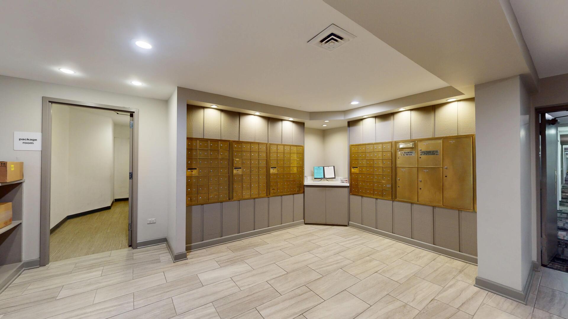 120 Lakeview Drive #205, Bloomingdale, IL 60108