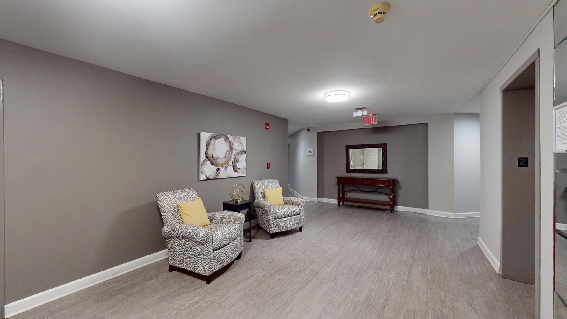 120 Lakeview Drive #205, Bloomingdale, IL 60108