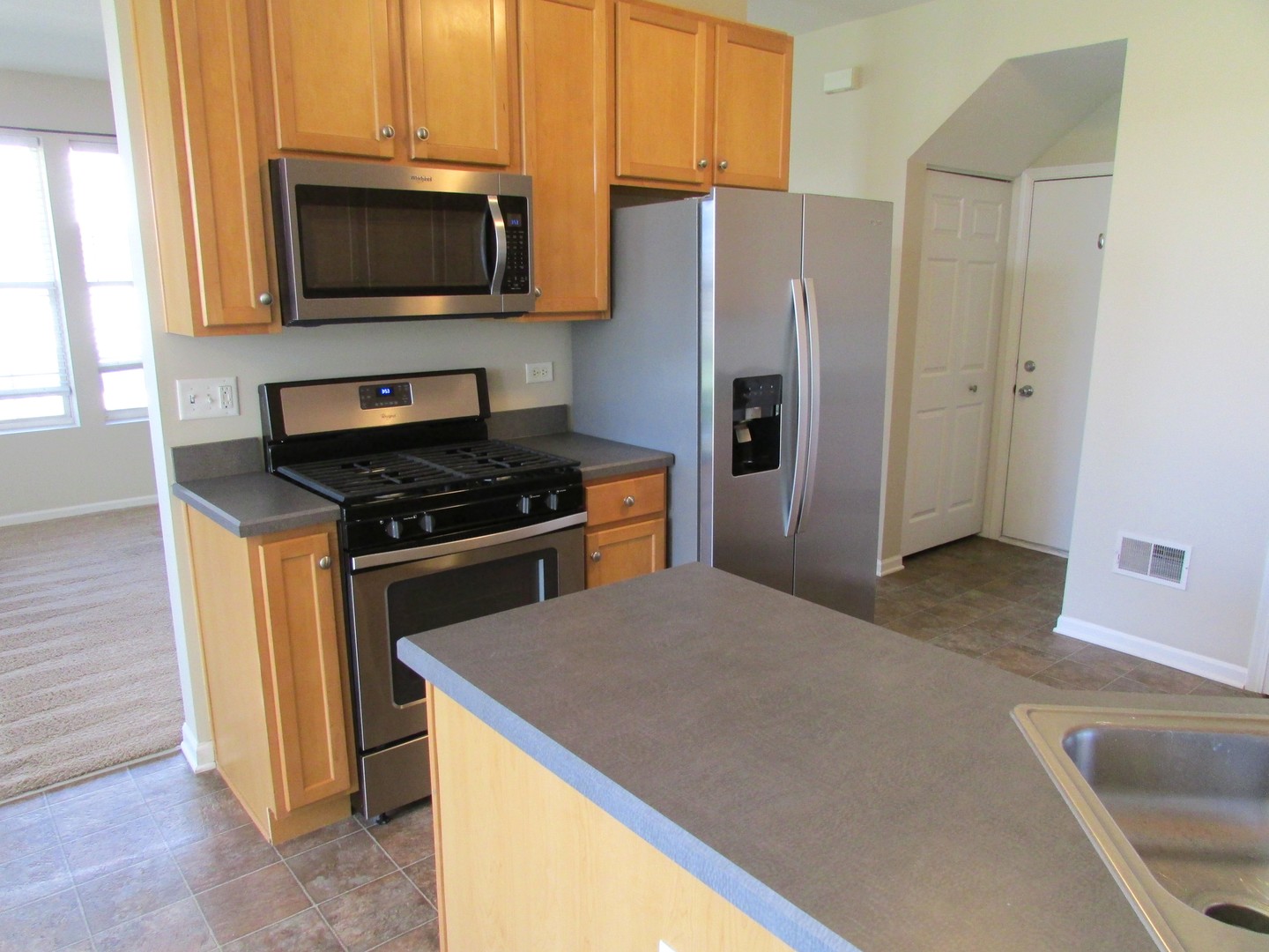 2502 EVERGREEN Circle, McHenry, IL 60050