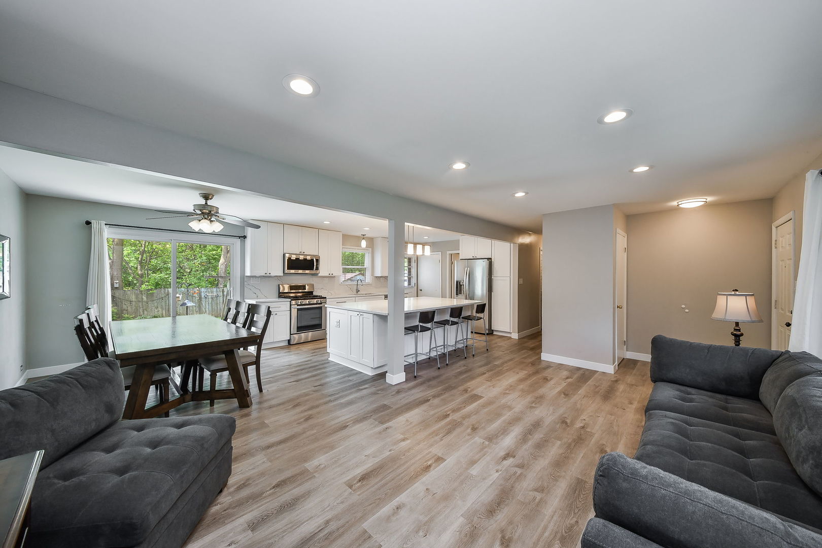 7604 Eleanor Place, Willowbrook, IL 60527