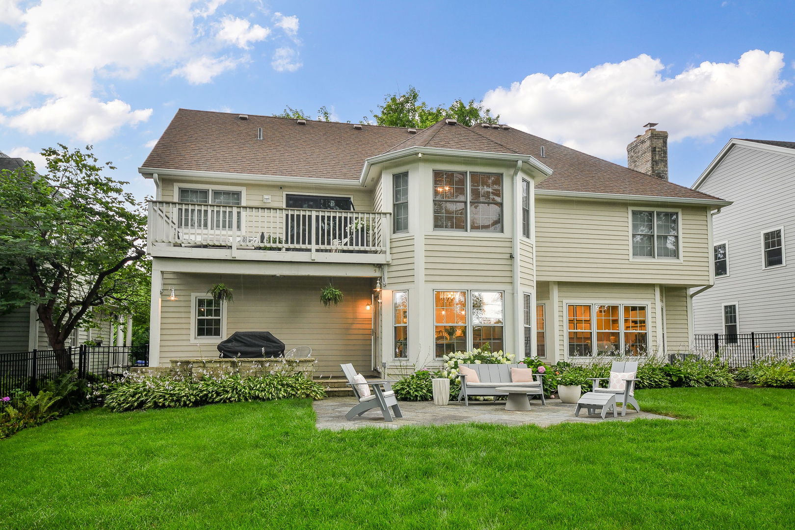 924 Waverly Road, Glen Ellyn, IL 60137