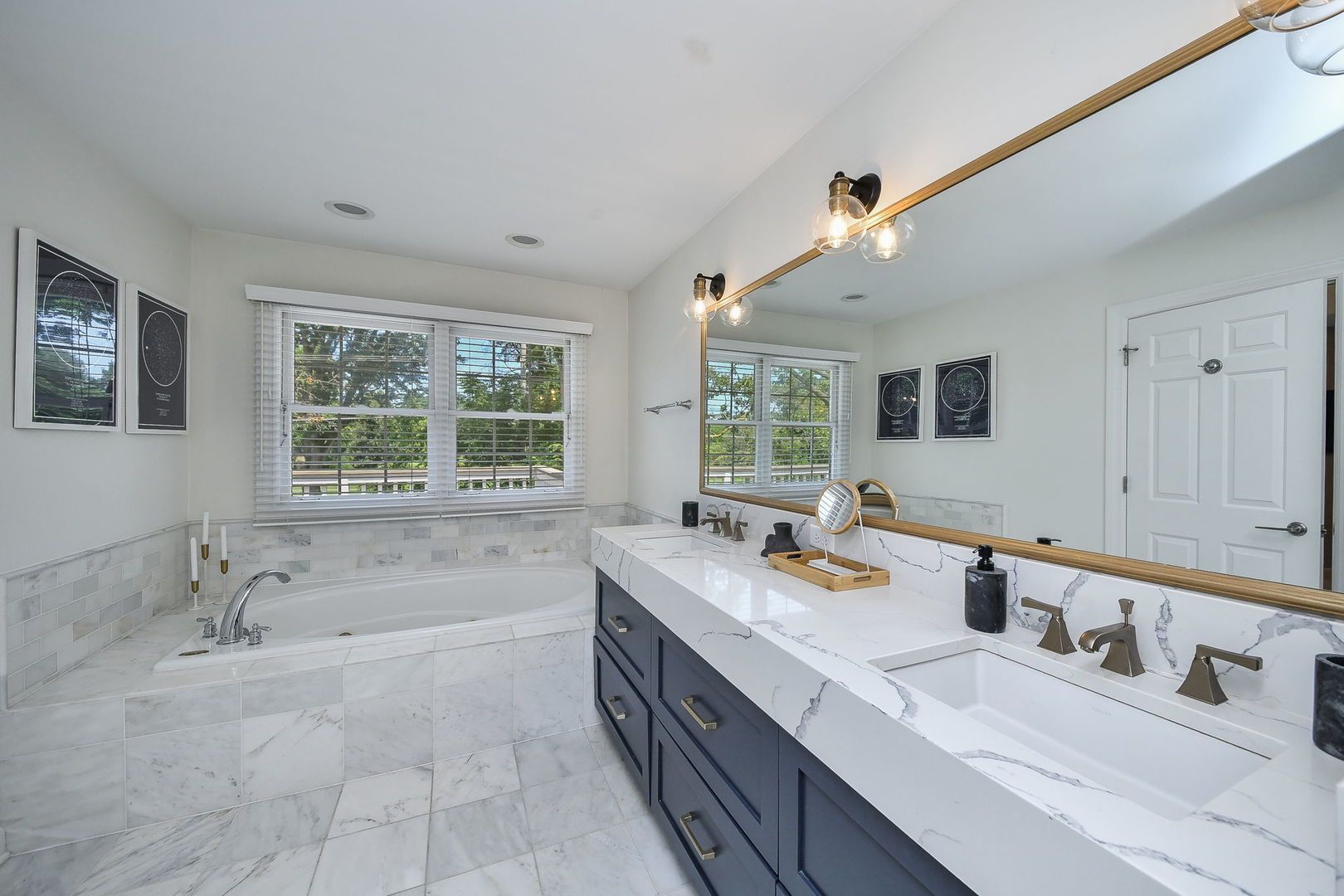 924 Waverly Road, Glen Ellyn, IL 60137