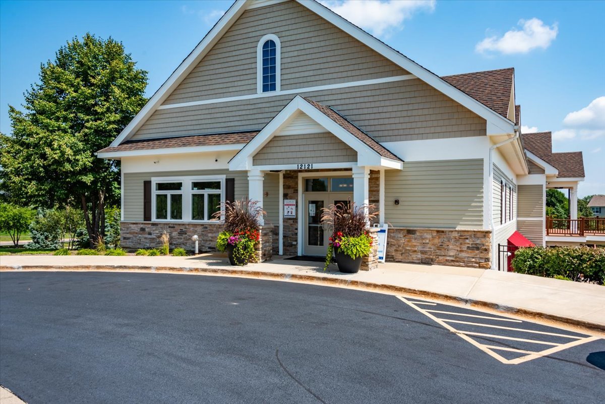 12163 Leopold Lane, Huntley, IL 60142