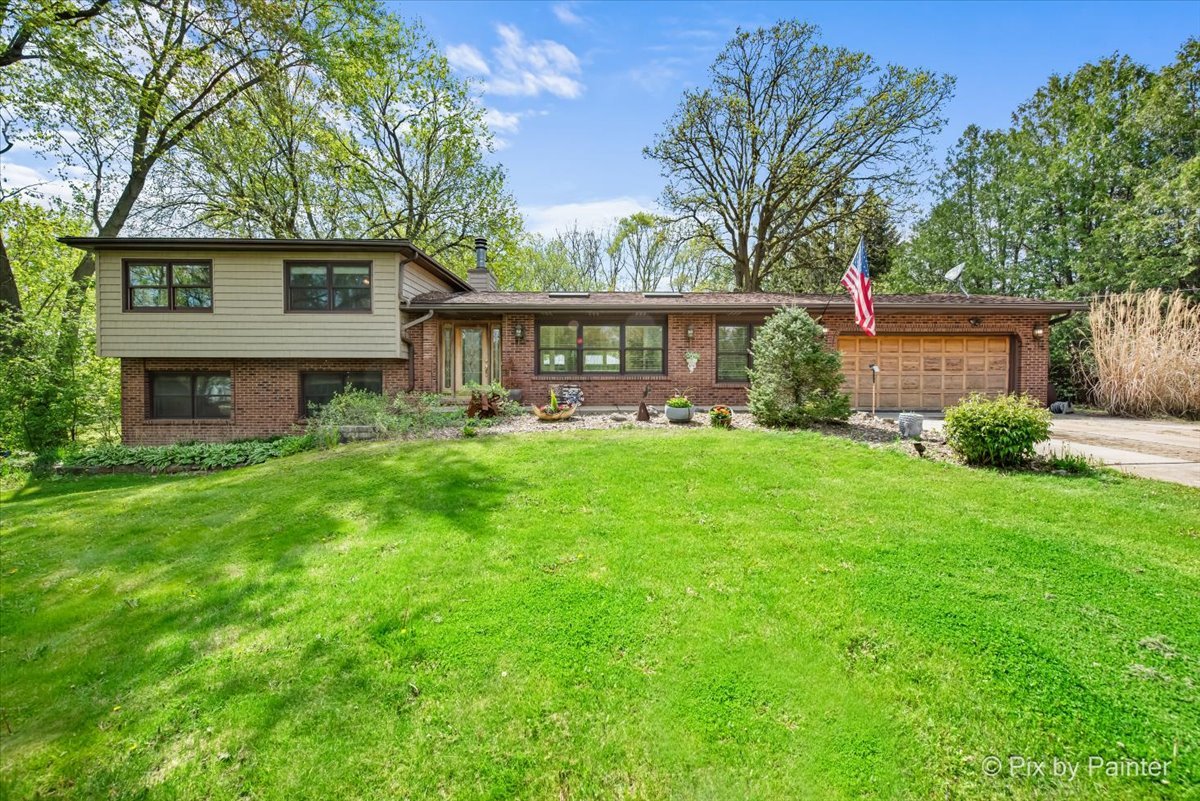2N672 Valewood Road, West Chicago, IL 60185