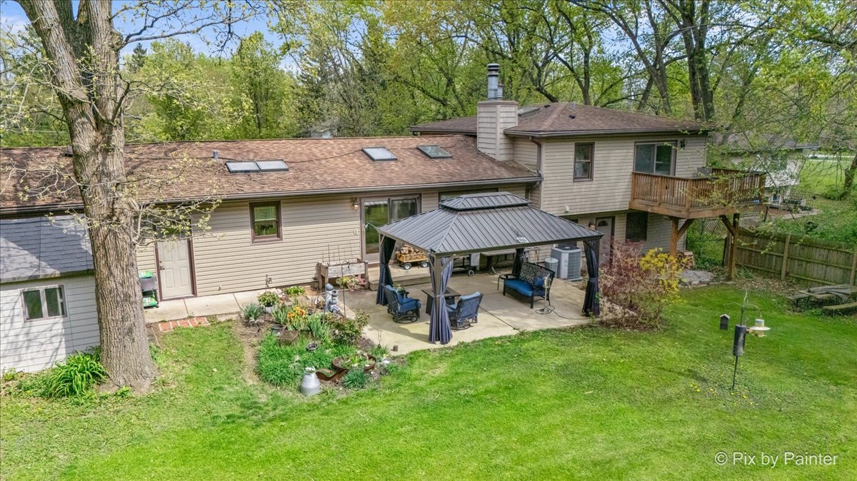 2N672 Valewood Road, West Chicago, IL 60185