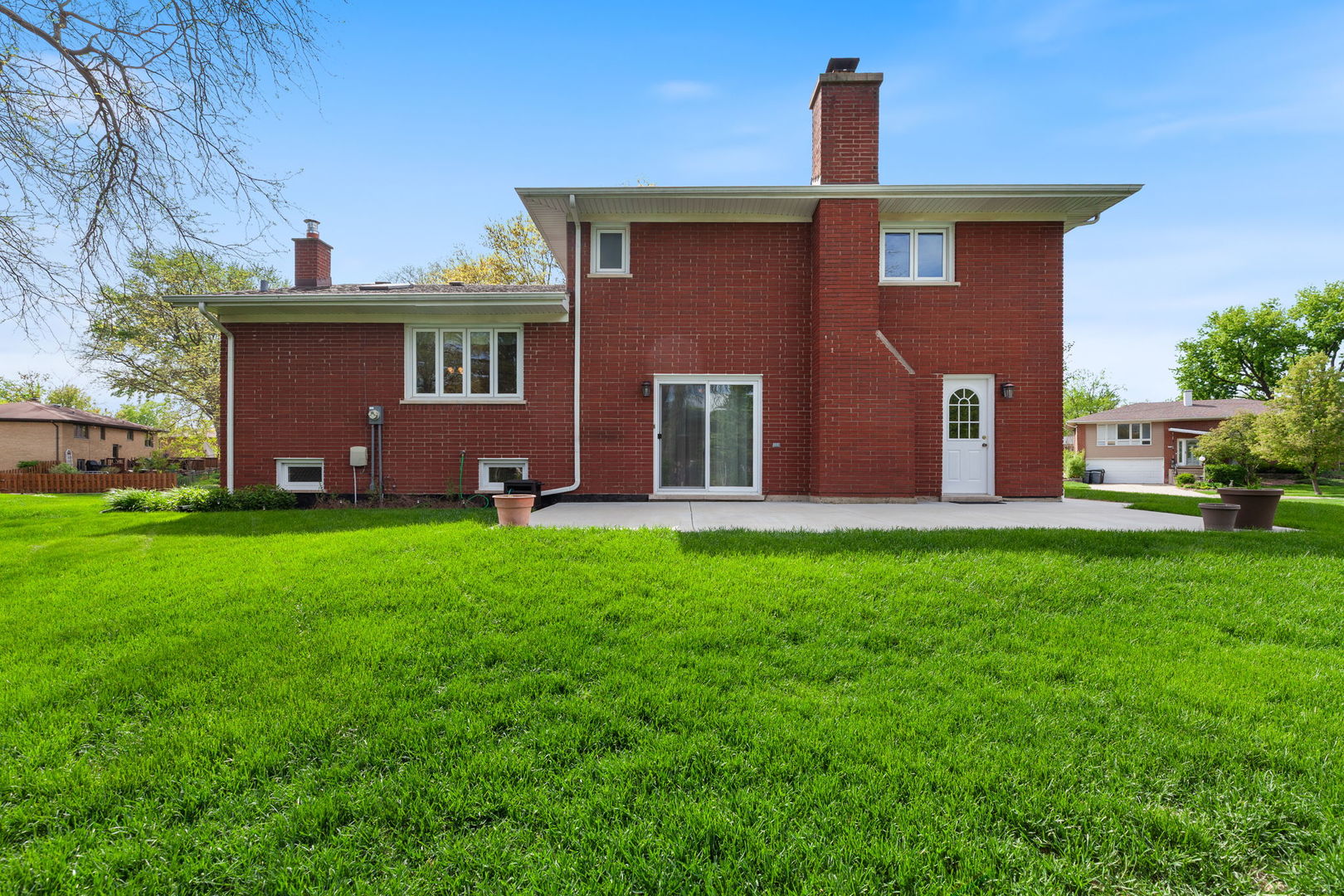 15325 Walnut Road, Oak Forest, IL 60452