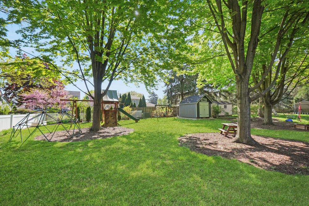 110 Green Valley Drive, Naperville, IL 60540