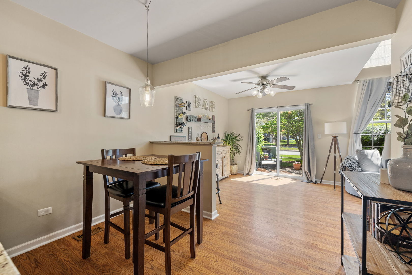 1992 Town Drive, Naperville, IL 60565