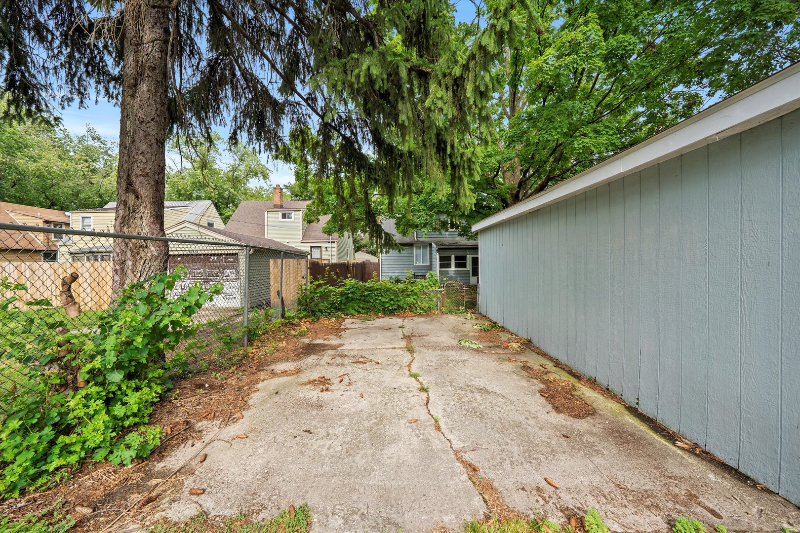 16876 Head Avenue, Hazel Crest, IL 60429