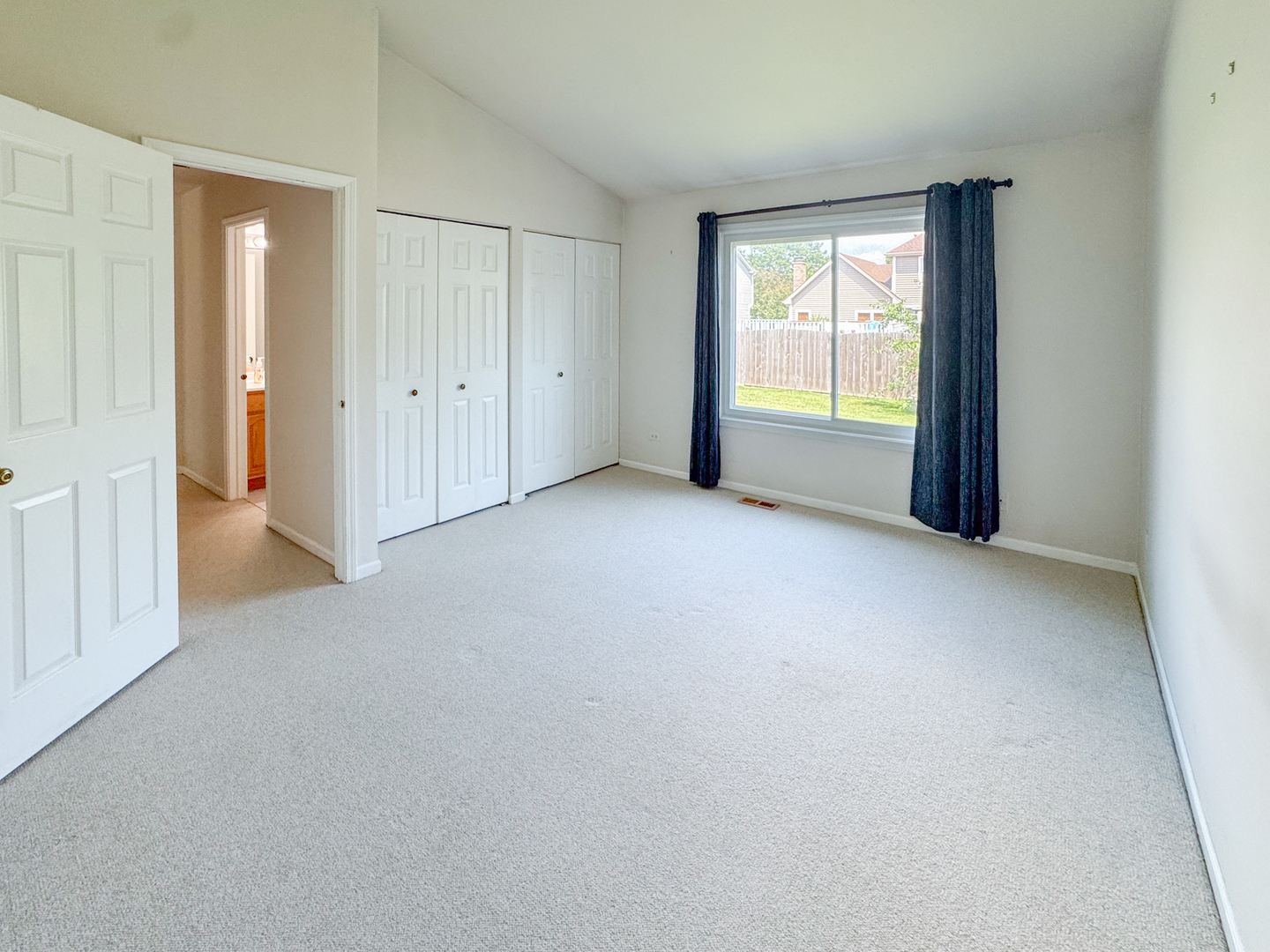 1220 Robin Drive, Carol Stream, IL 60188