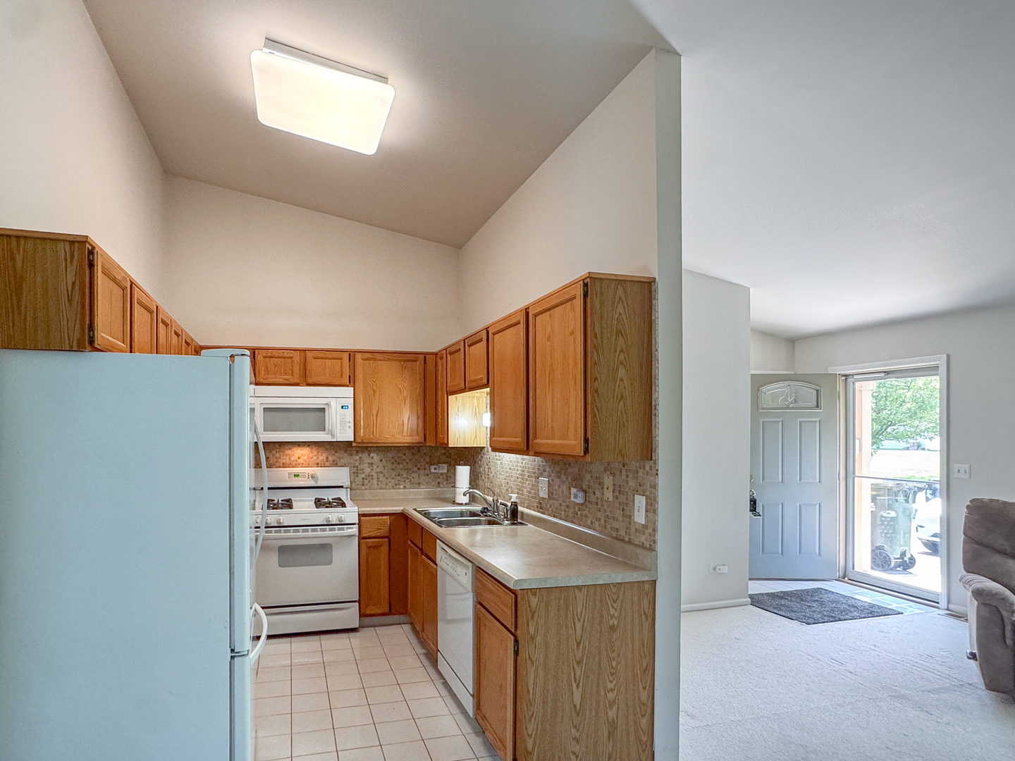 1220 Robin Drive, Carol Stream, IL 60188
