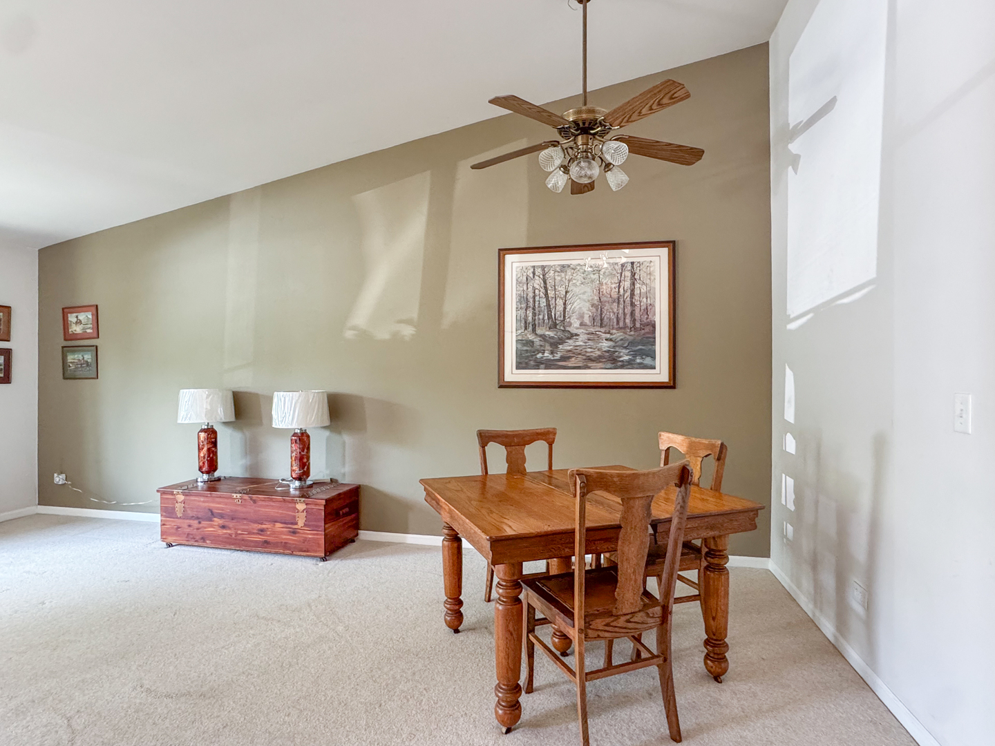 1220 Robin Drive, Carol Stream, IL 60188
