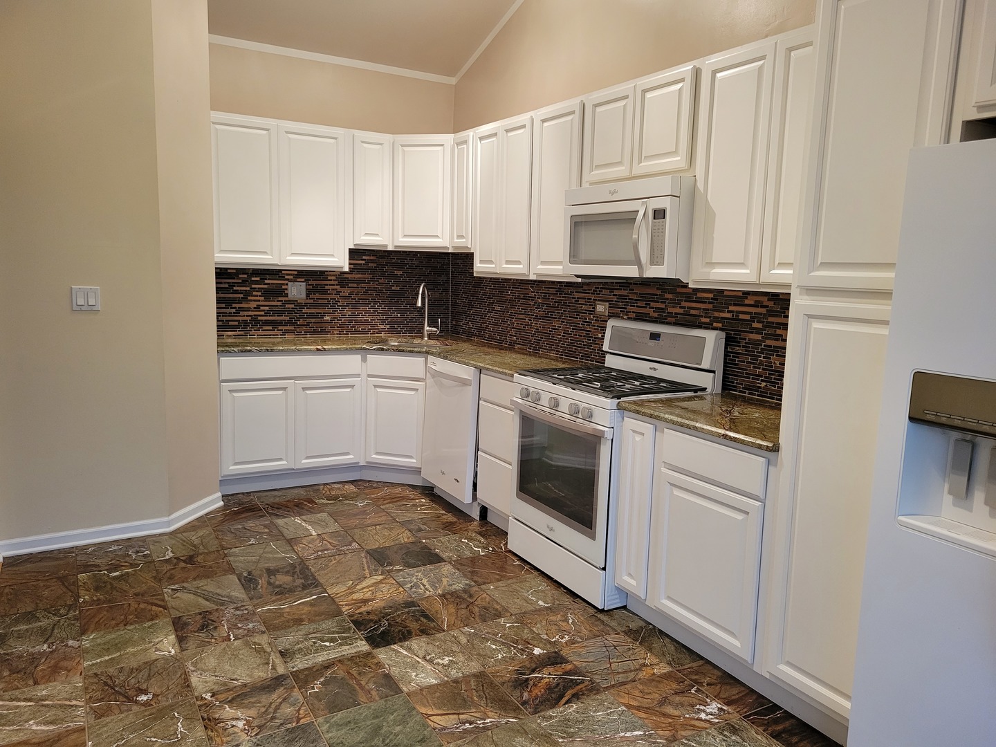 1254 Ballantrae Place #C, Mundelein, IL 60060