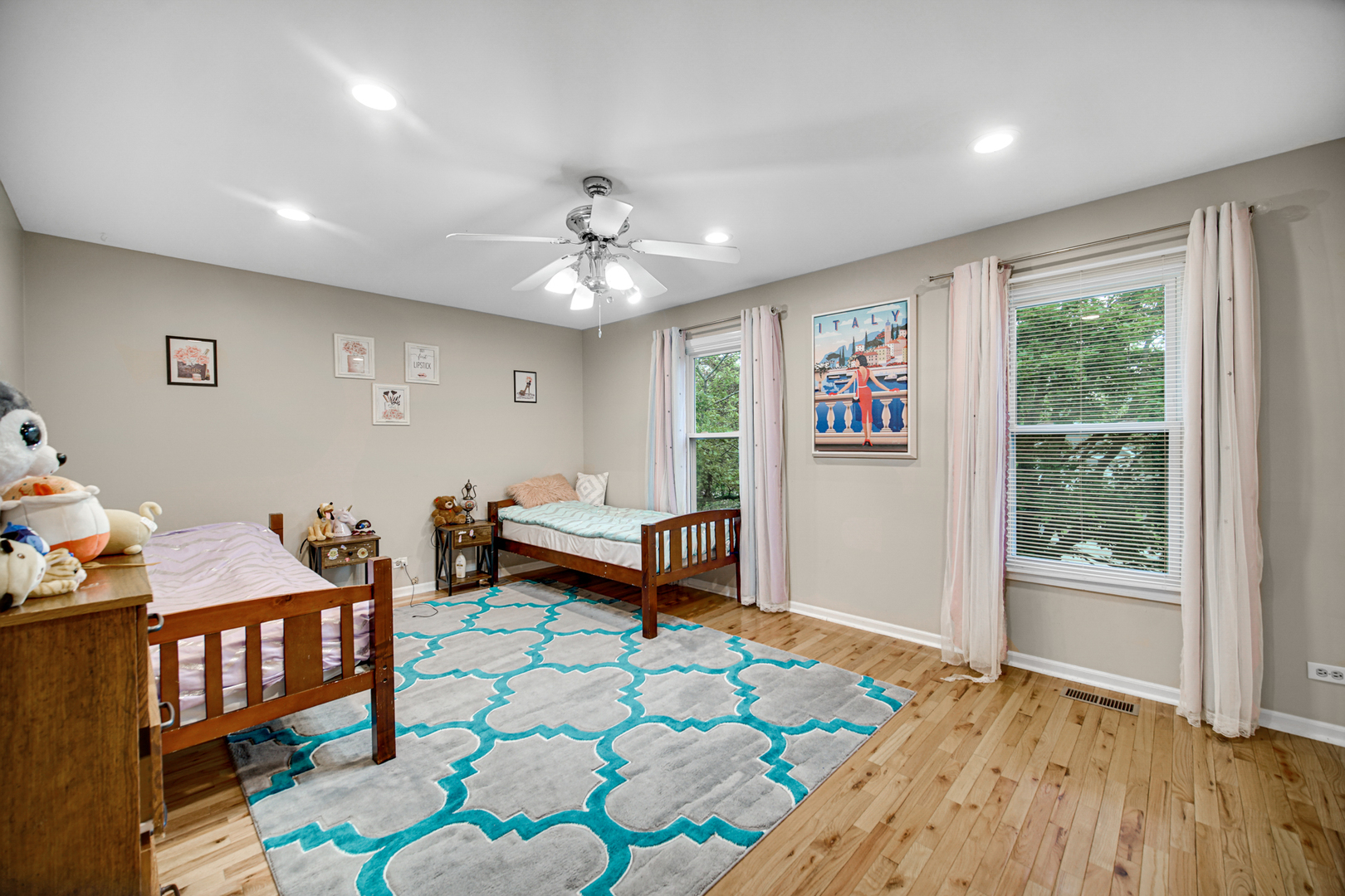 320 Brampton Lane, Arlington Heights, IL 60004