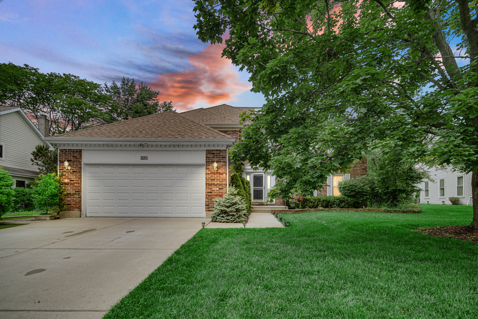 320 Brampton Lane, Arlington Heights, IL 60004