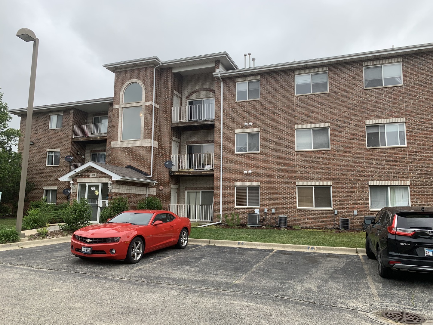 881 N Swift Road #105, Addison, IL 60101