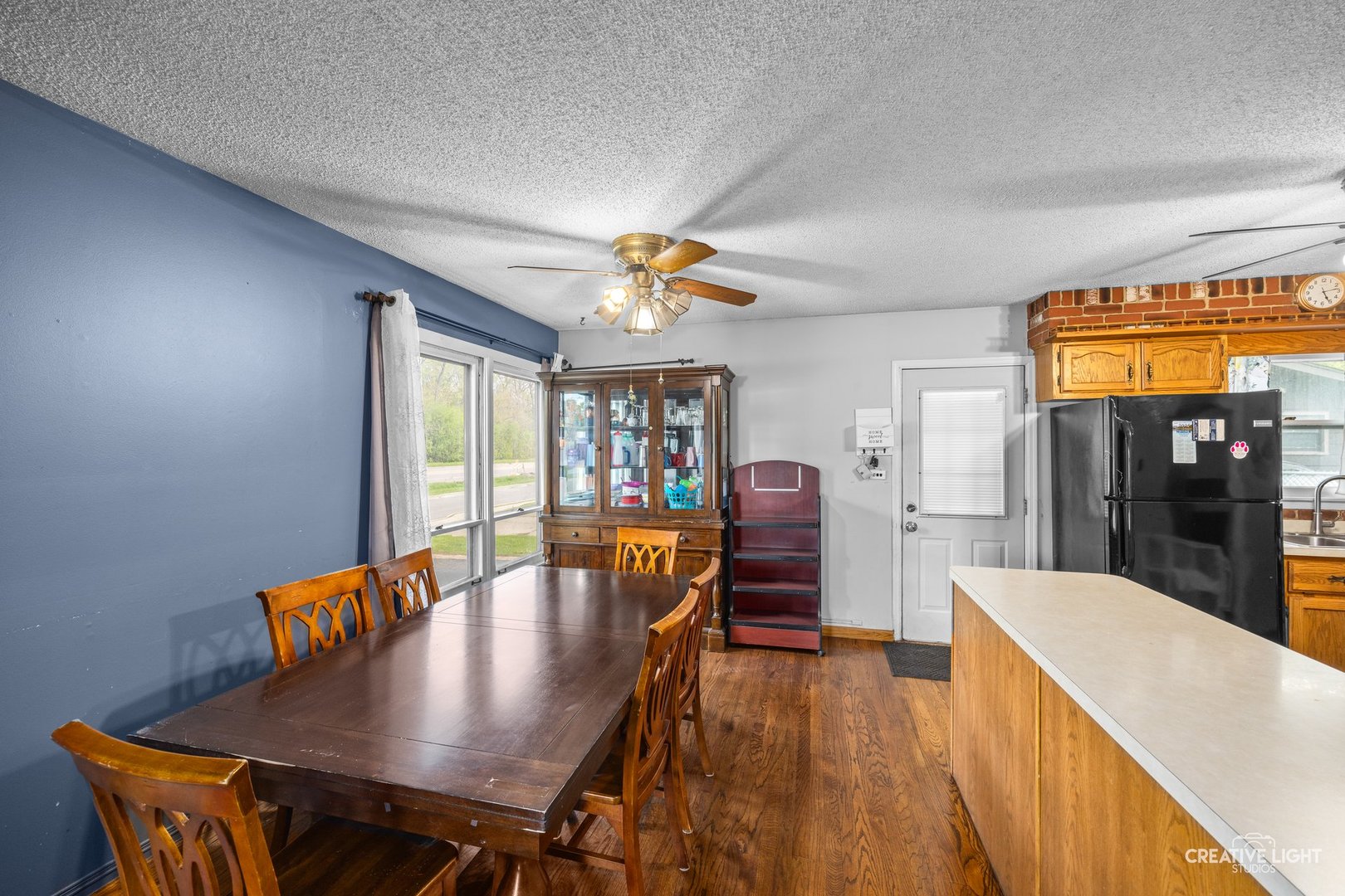 1020 Hahn Place, West Chicago, IL 60185