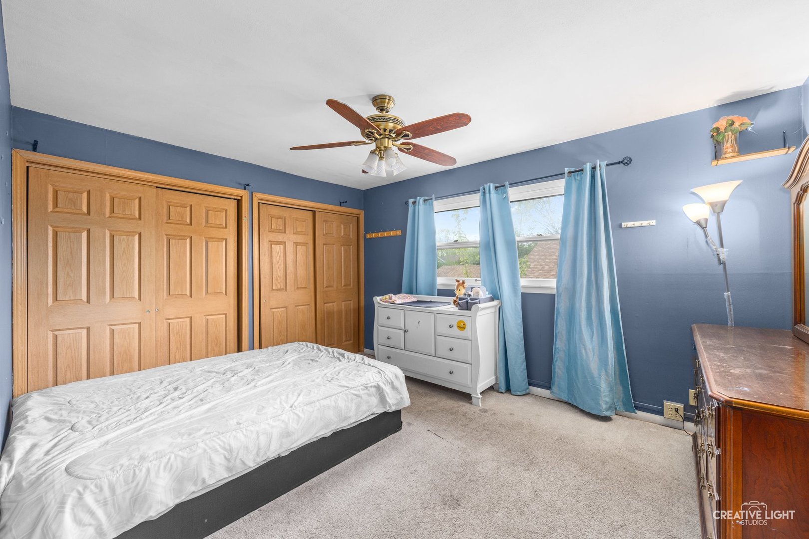 1020 Hahn Place, West Chicago, IL 60185