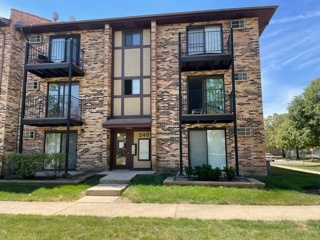 240 Klein Creek Court #A, Carol Stream, IL 60188