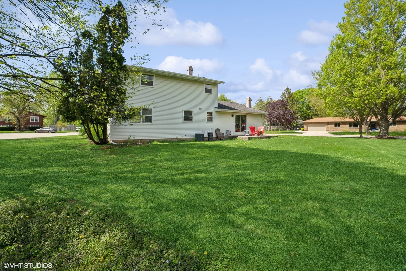86 Brookside Drive, Elgin, IL 60123