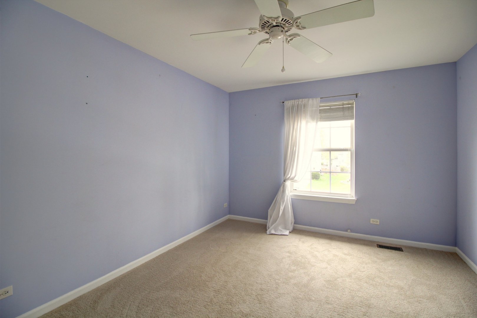 1772 Ellington Drive, Aurora, IL 60503