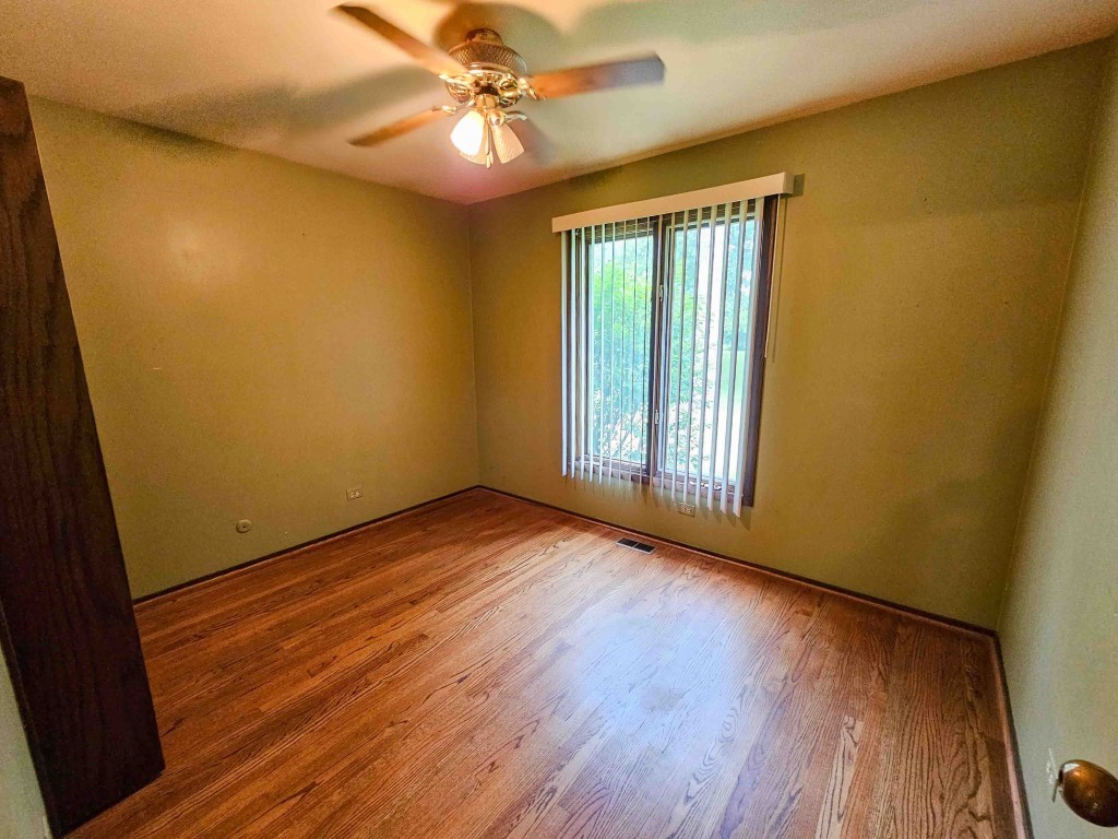 26241 W Bonner Road, Wauconda, IL 60084