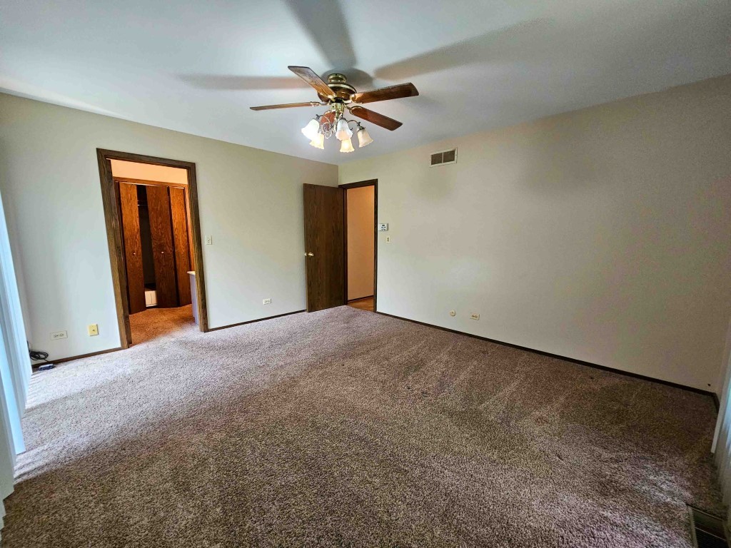 26241 W Bonner Road, Wauconda, IL 60084