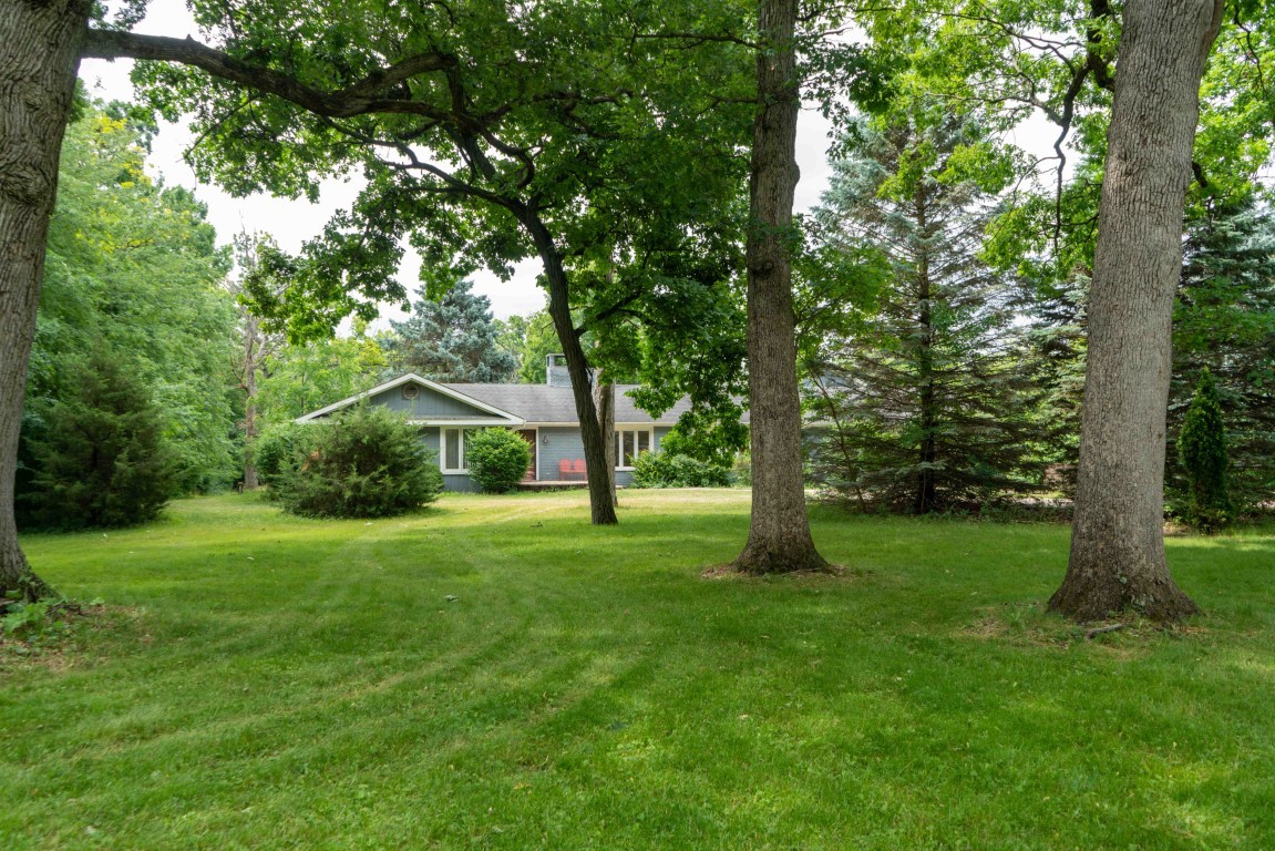 26241 W Bonner Road, Wauconda, IL 60084