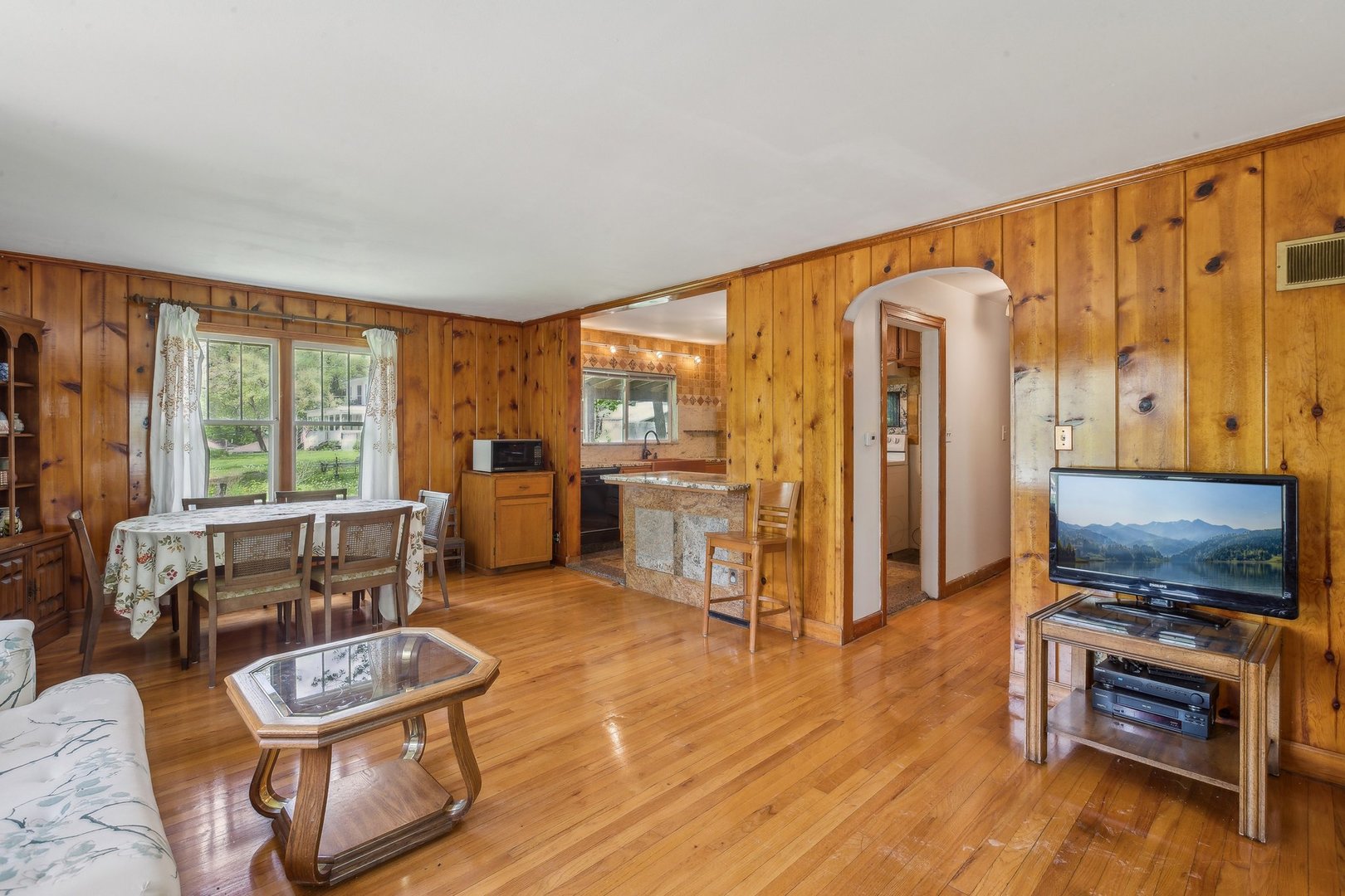 26211 W Spring Grove Road, Antioch, IL 60002
