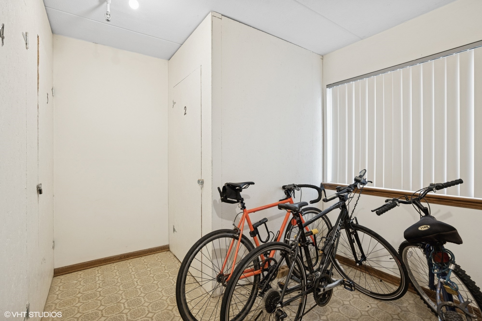 17 N Madison Avenue #2, La Grange, IL 60525