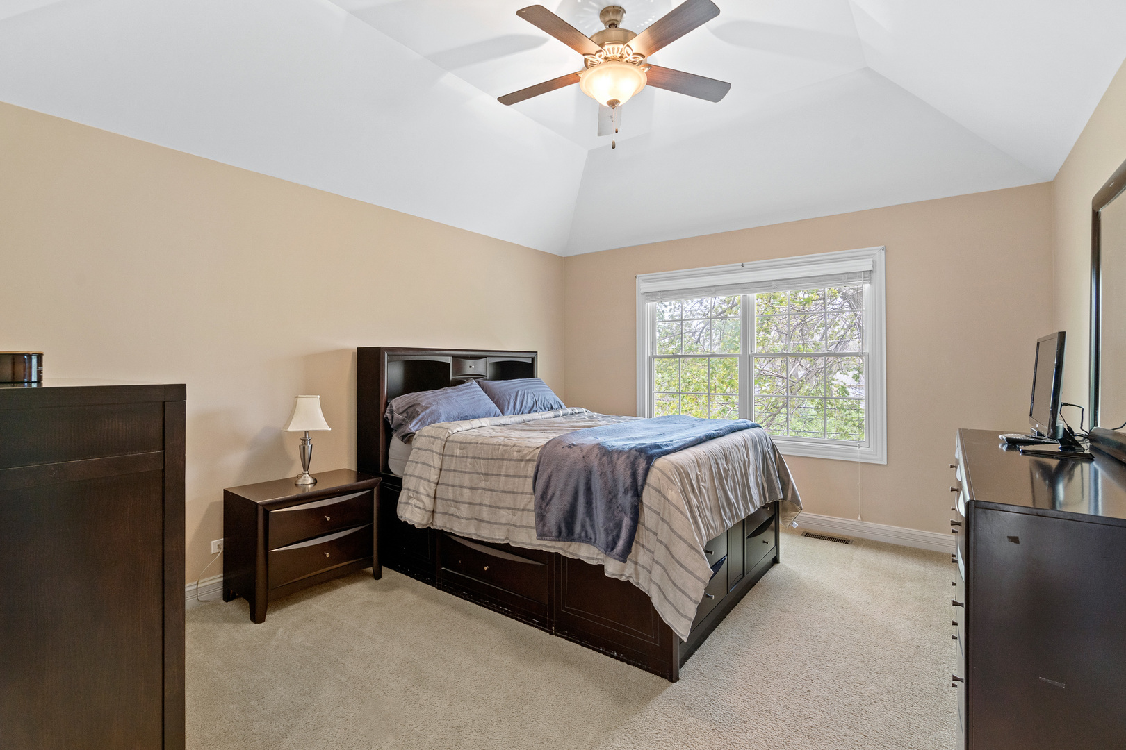 4037 Main Street, Downers Grove, IL 60515