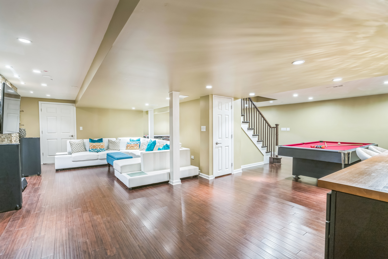 2707 Pennyroyal Circle, Naperville, IL 60564