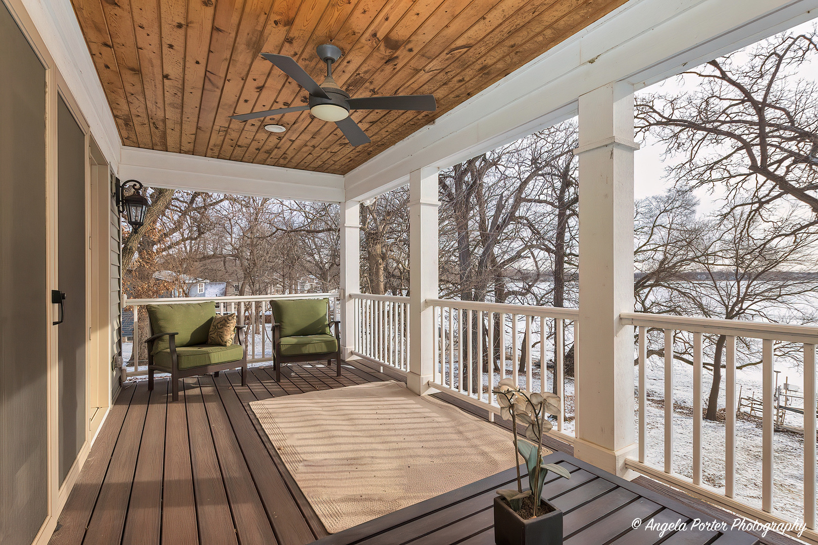 75 N Lake Avenue, Third Lake, IL 60030