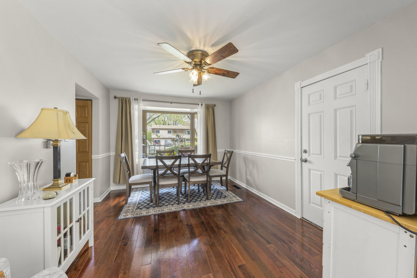 1984 Nottingham Lane, Wheaton, IL 60189